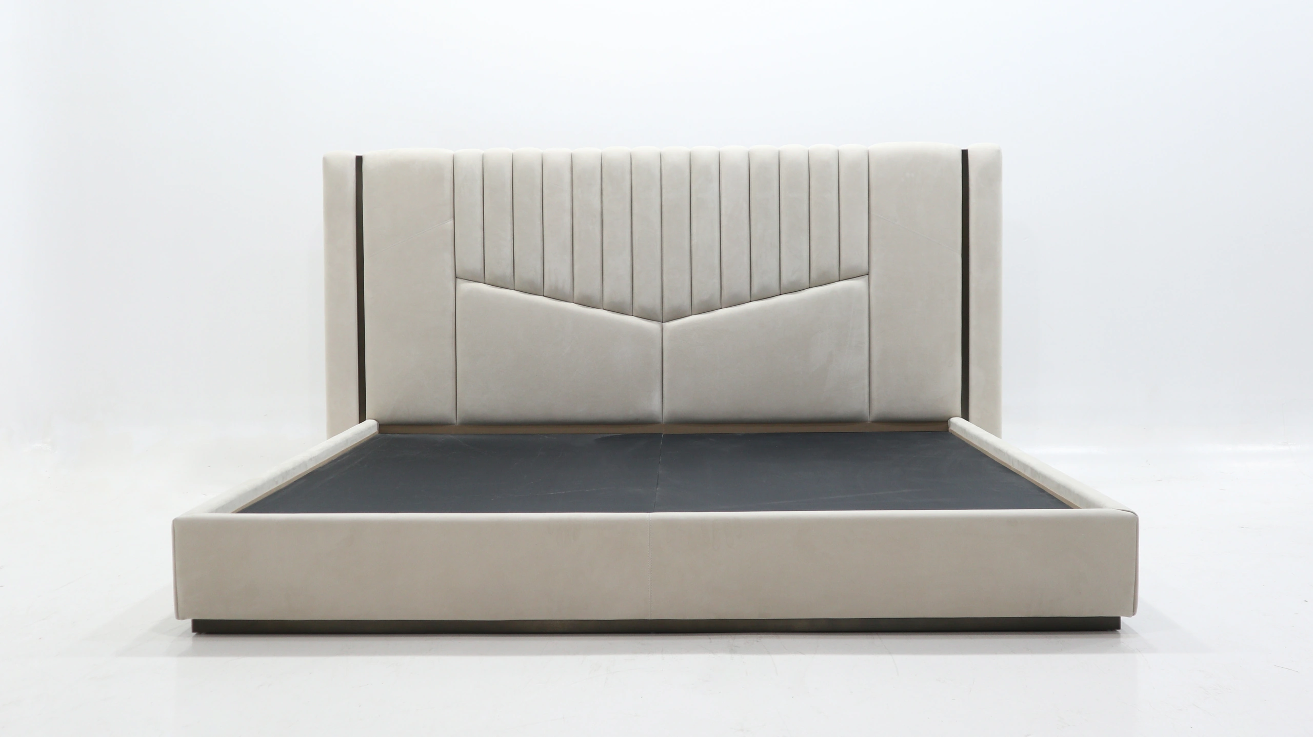 CUSTOMIZED BED