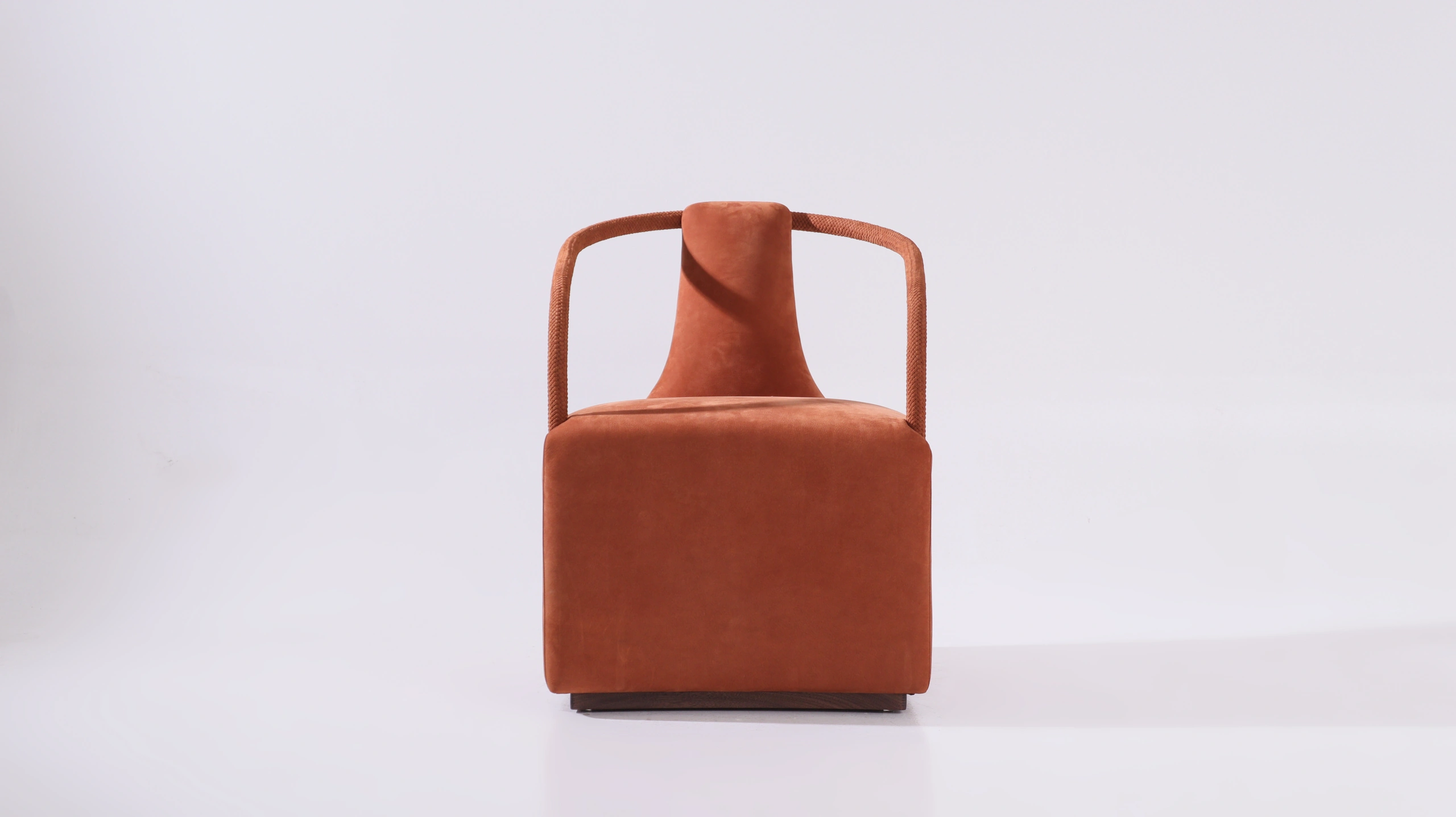CUSTOMIZED ARMCHAIR