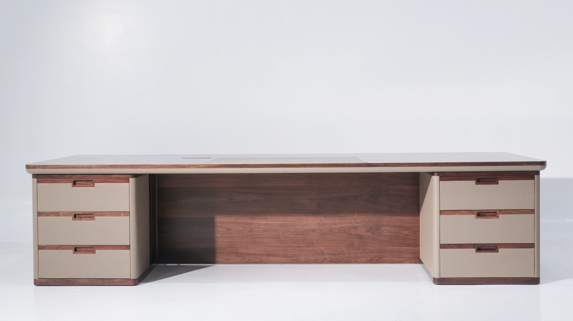 CUSTOMIZED DESK
