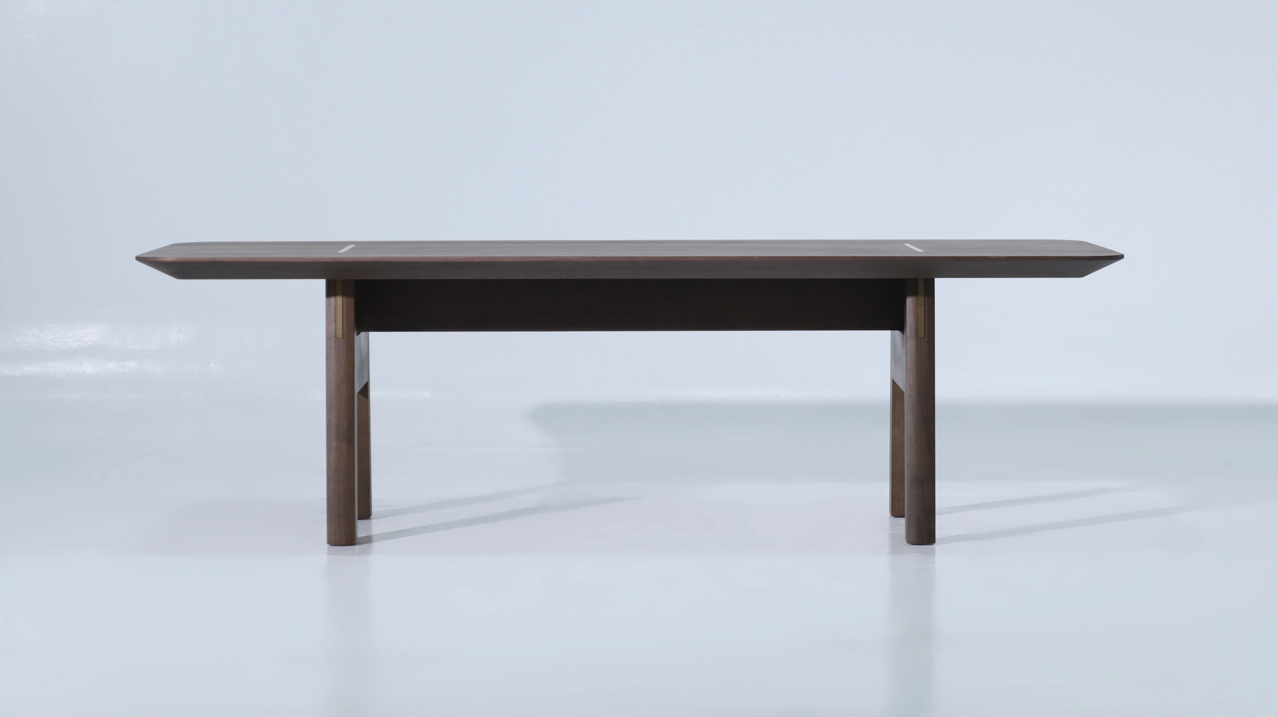 CUSTOMIZED DINING TABLE