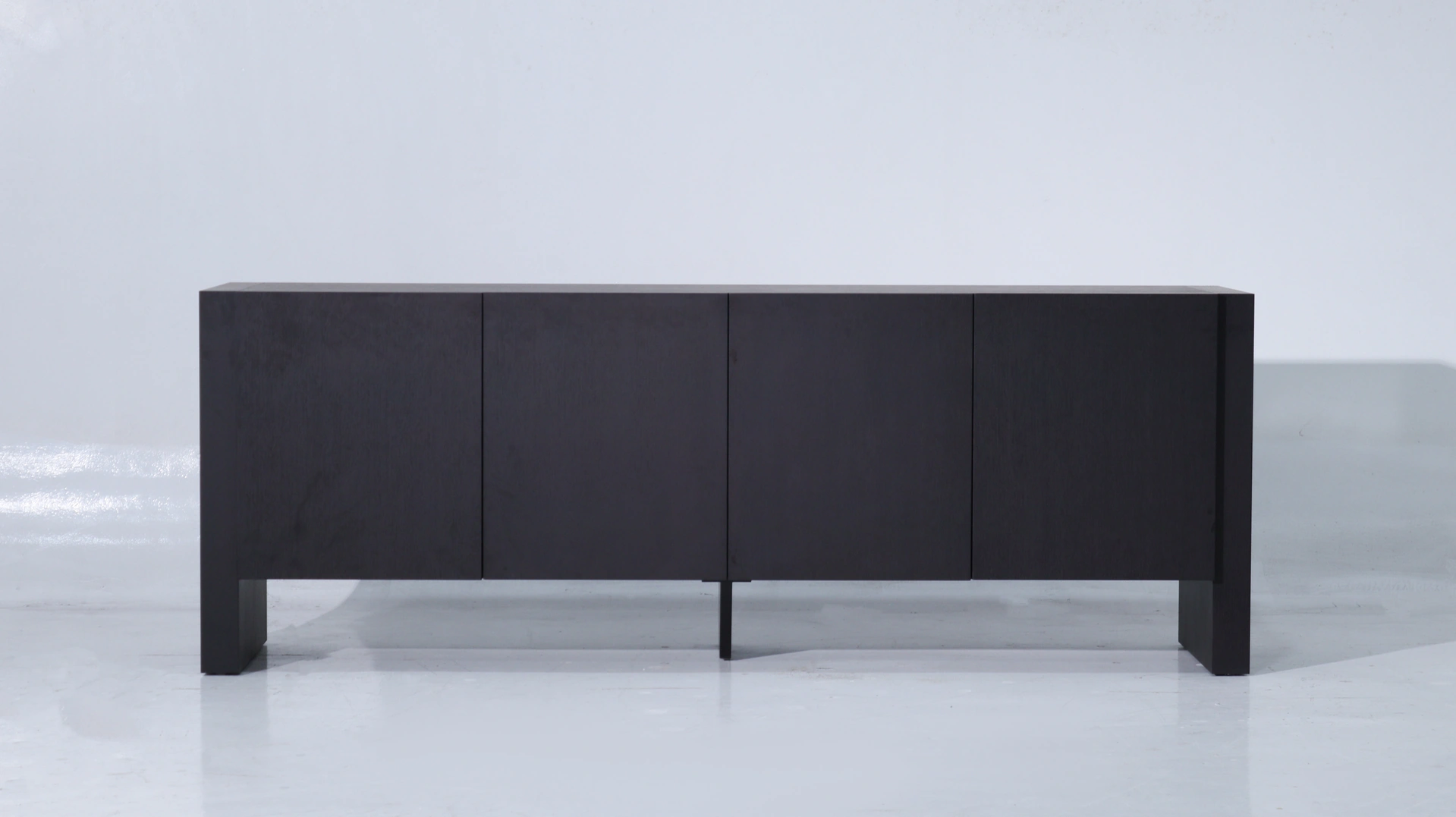 CUSTOMIZED SIDEBOARD