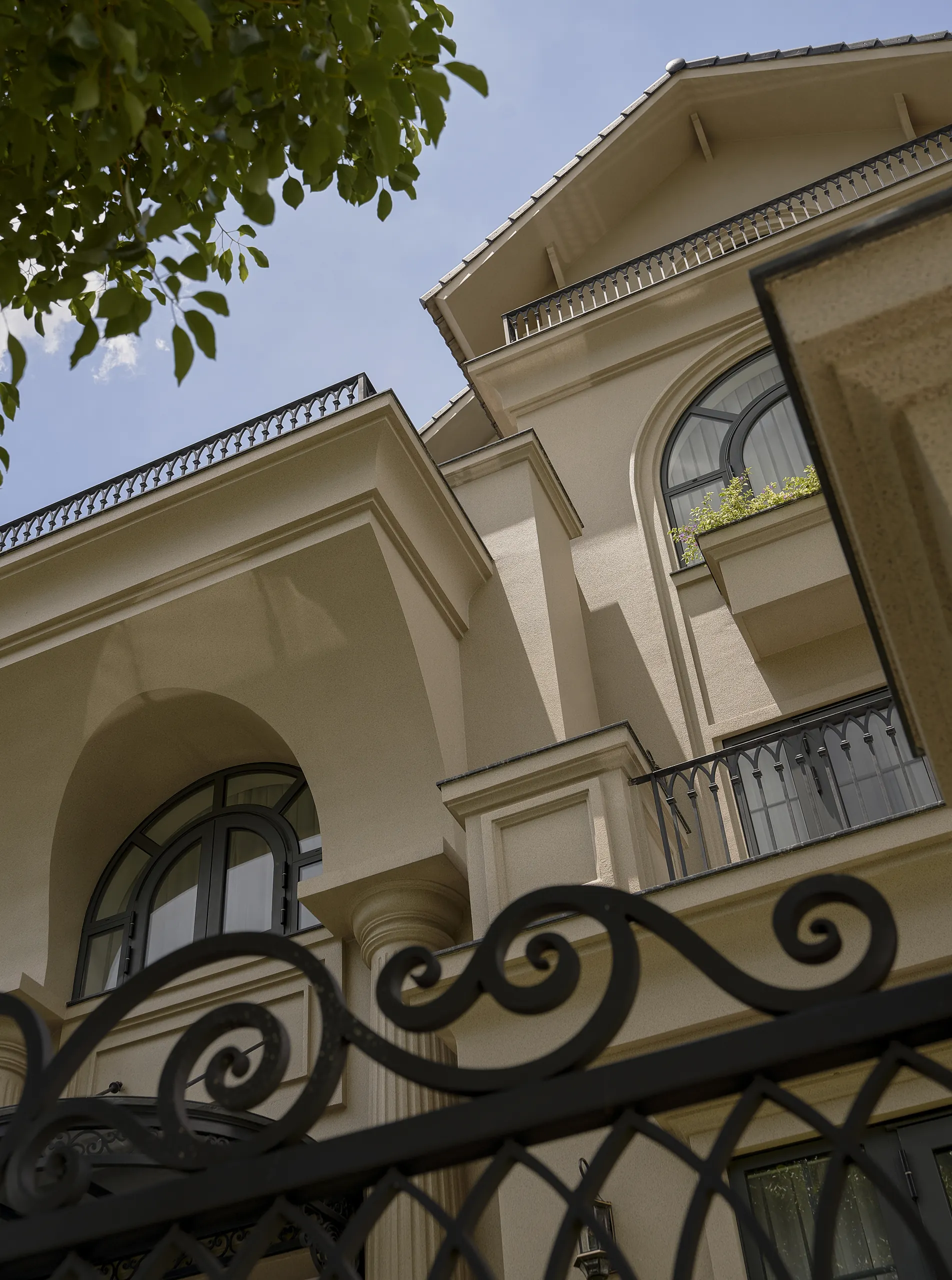 Mystery Villa